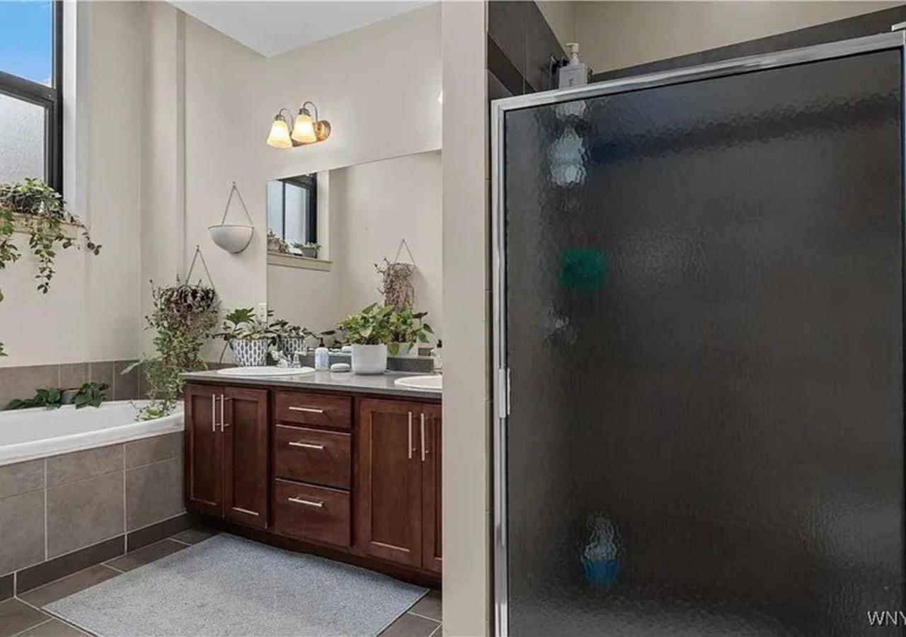 Apartment Beautiful Three Bedroom In Heart Of *